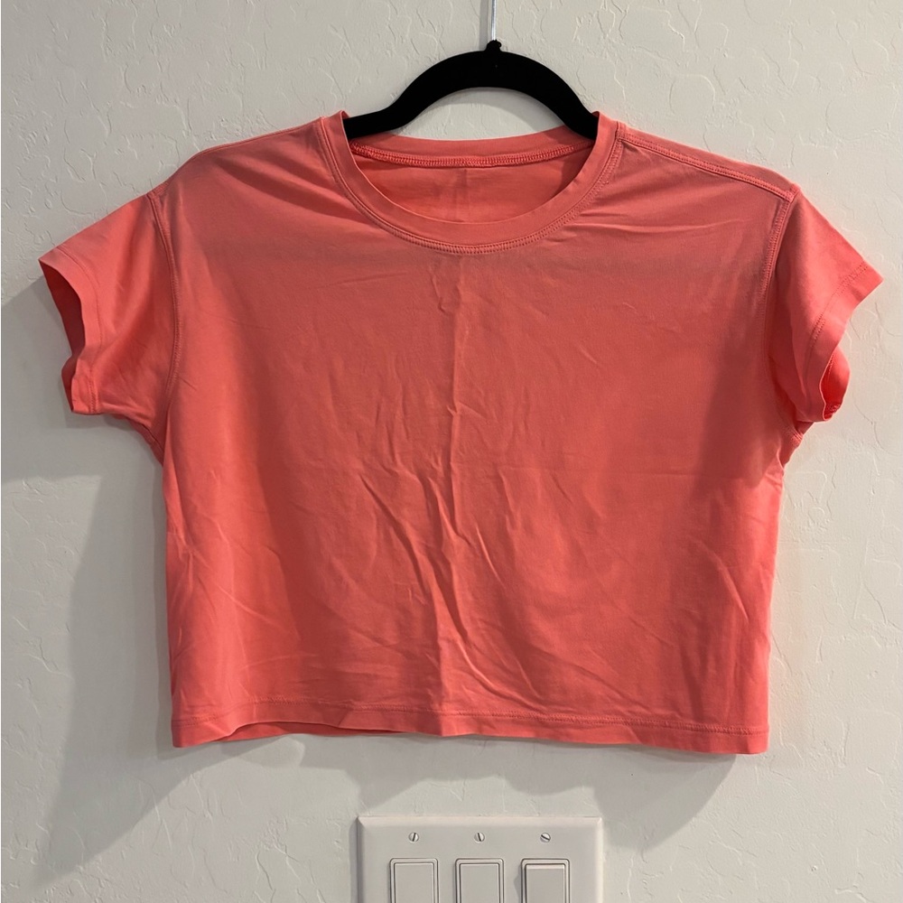 lululemon athletica Peach Crop Top. Size 6. Like New